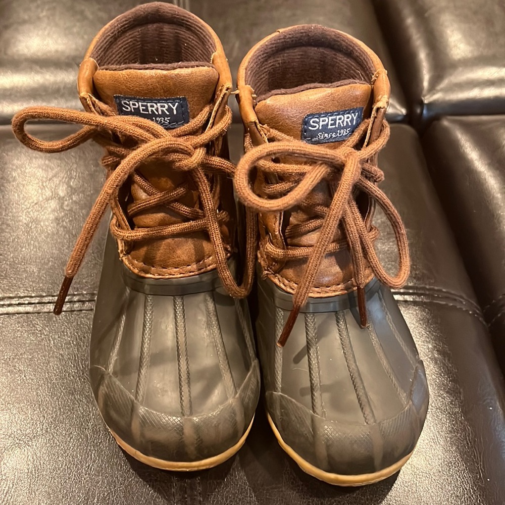 Sperrys Toddler Size 8 - Good used condition!